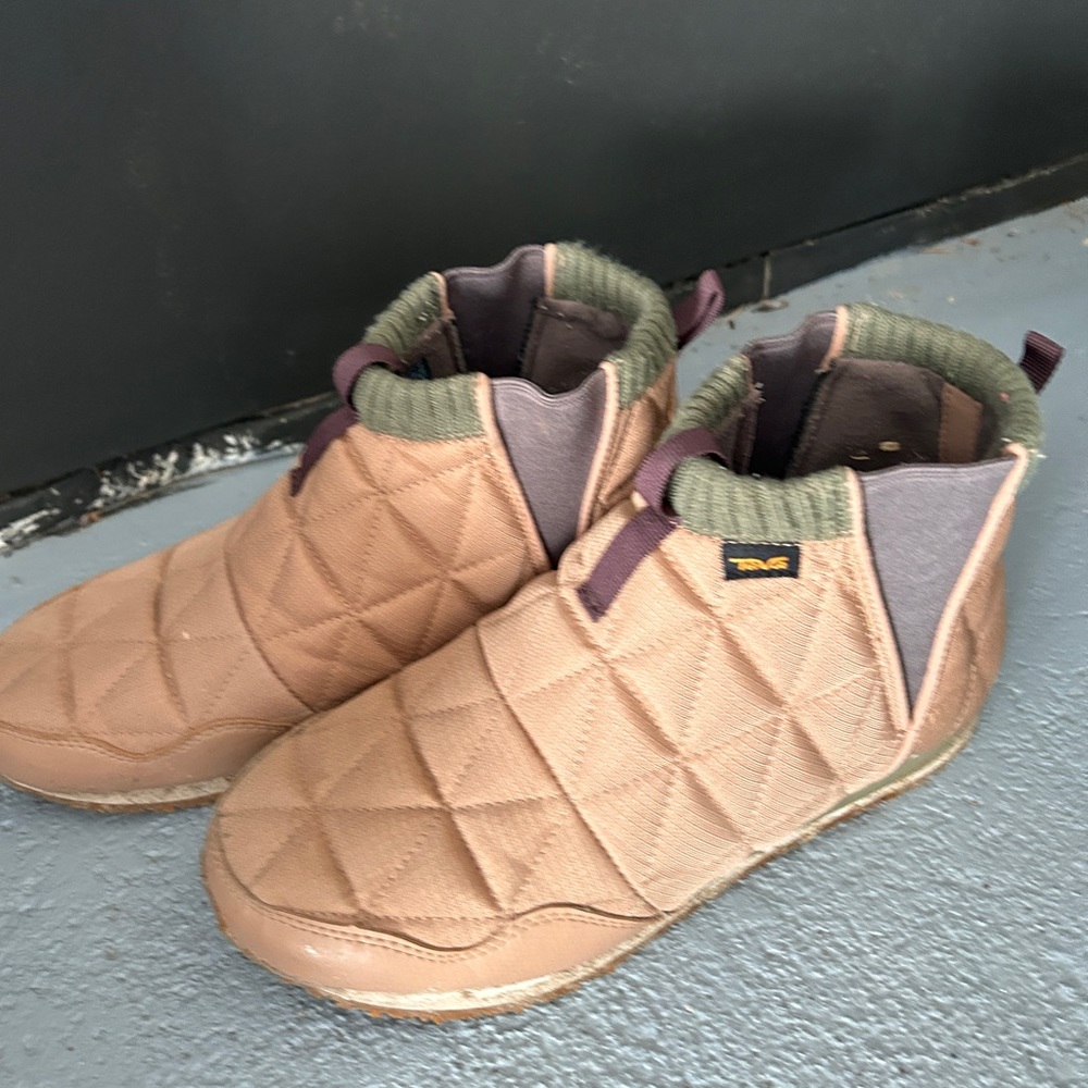 Teva shoes